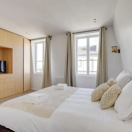 Bluestay 38 - Charmant Duplex A Parigi